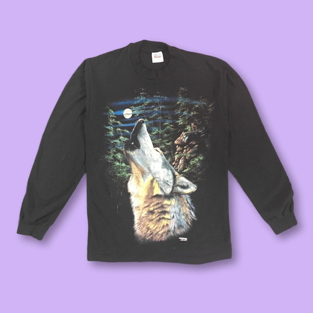 Howling Wolf Long-Sleeve Graphic T-Shirt,  M
